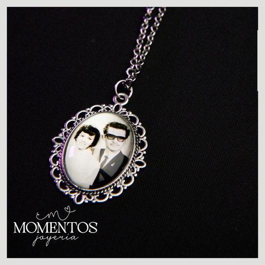 Collar Una Vista Ovalado con Fotografía Personalizada
