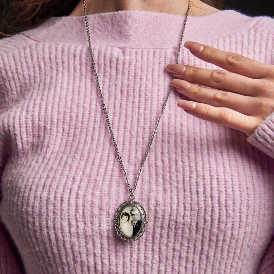 Collar Una Vista Ovalado con Fotografía Personalizada