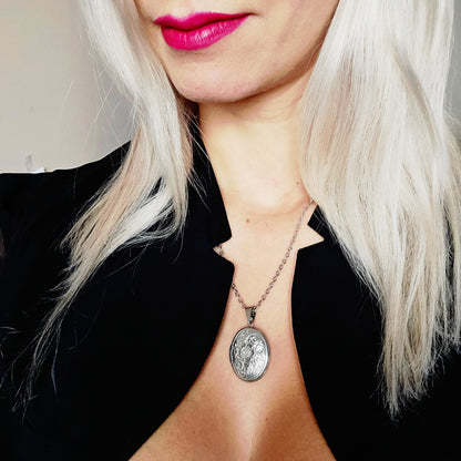 Collar Relicario Ovalado con Fotografía Personalizada