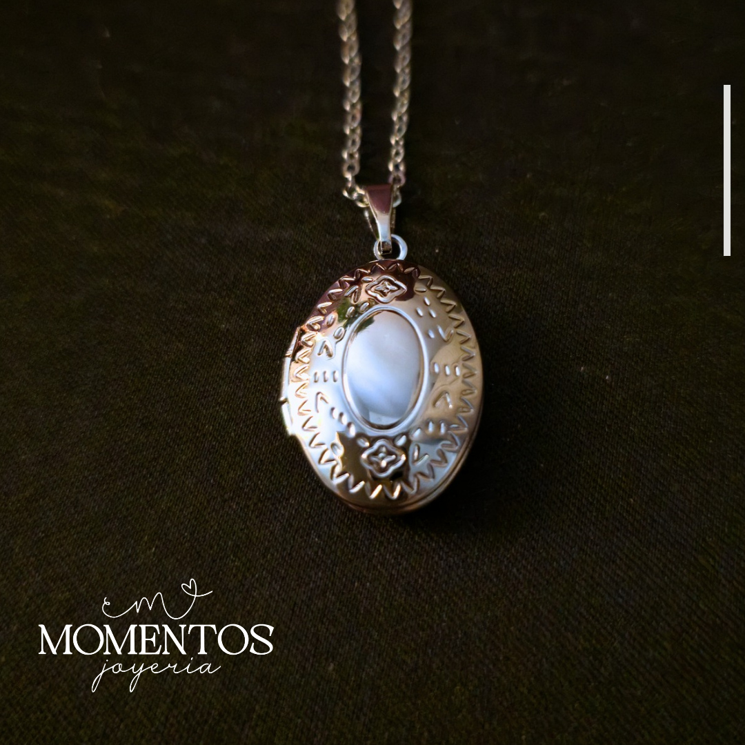 Collar Relicario Mini Ovalado con Fotografía Personalizada